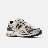New Balance 1906R Silver Metallic Gold